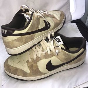 Nike athletic shoes nice enough for dress use!